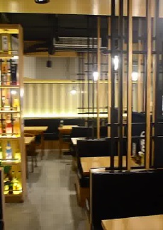   餐厅老板也是一位年轻励志的创业青年，对日料有很深的造诣