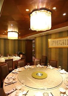   所谓的乾隆美食，经营的就是乾隆皇帝所钟爱的“江南美食”