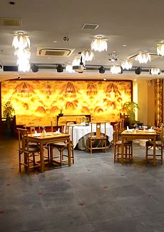   这家店居然将餐厅与禅意结合在一起