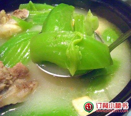 熬夜加班升肝火,芥菜煲汤帮你忙