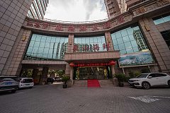 鲁班路站 江南宁波海鲜大酒店        