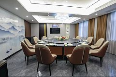 申酒宴·私房菜·烤全羊